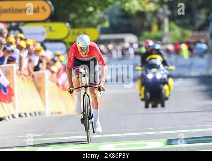 Bauke MOLLEMA, campione olandese di cronometro, Trek - Segafredo in azione durante la fase 20 del Tour De France, Lacapelle-Marival a Rocamadour, sabato 23rd luglio 2022 Credit: Pete Goding/Godingimages/PA Images Foto Stock