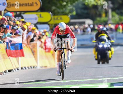 Bauke MOLLEMA, campione olandese di cronometro, Trek - Segafredo in azione durante la fase 20 del Tour De France, Lacapelle-Marival a Rocamadour, sabato 23rd luglio 2022 Credit: Pete Goding/Godingimages/PA Images Foto Stock