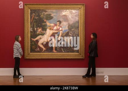 Londra Regno Unito. 21 ottobre 2022 . Sotheby's svela la Venere e Adone di Tiziano a guidare la vendita serale del Maestro Vecchio di dicembre, il lavoro più importante di Tiziano, ha stimato un valore di € 8-12 milioni. La vendita si svolge a Sotheby's New Bond Street il 7 dicembre . Credit: amer Ghazzal/Alamy Live News Foto Stock