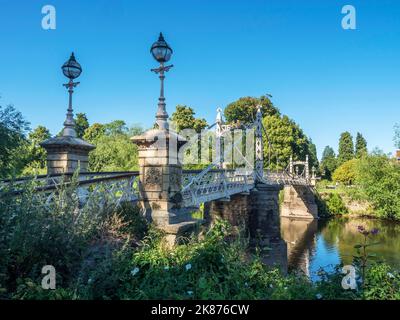 Victoria Bridge sul fiume Wye a Hereford, Herefordshire, Inghilterra, Regno Unito, Europa Foto Stock