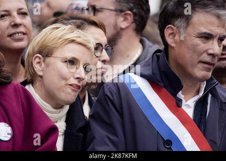 Parigi, Francia. 16th Ott 2022. Clementine Autain partecipa alla manifestazione per salari più alti, pensioni, minimi sociali a parigi, Francia. Foto Stock