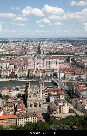 Vista della città di Lione dalla collina di Fourviere, Francia Foto Stock