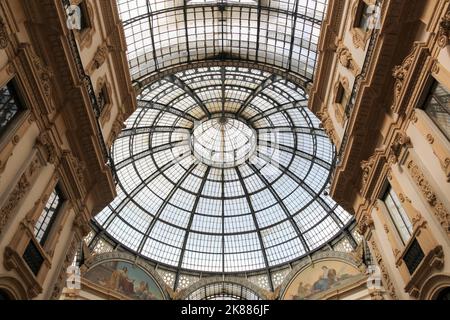 Milano, 13 aprile 2016: Galleria Vittorio Emanuele II a Milano Foto Stock