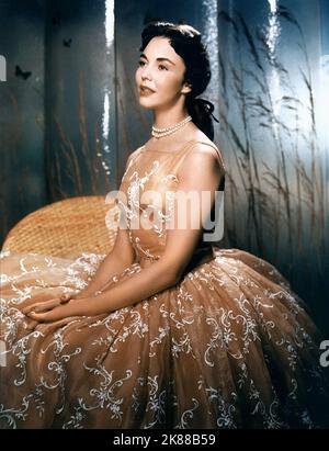 Jennifer Jones attrice 01 maggio 1953 **AVVERTENZA** questa fotografia è solo per uso editoriale ed è copyright della Film Company e/o del fotografo assegnato dalla Film o dalla Production Company e può essere riprodotta solo da pubblicazioni in concomitanza con la promozione del film di cui sopra. È richiesto un credito obbligatorio alla società cinematografica. Il fotografo deve essere accreditato anche quando è noto. Nessun uso commerciale può essere concesso senza autorizzazione scritta da parte della Film Company. Foto Stock