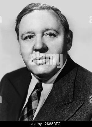 Charles Laughton Actor 01 maggio 1945 **AVVERTENZA** questa fotografia è solo per uso editoriale ed è copyright della Film Company e/o del fotografo assegnato dalla Film o dalla Production Company e può essere riprodotta solo da pubblicazioni in concomitanza con la promozione del film di cui sopra. È richiesto un credito obbligatorio alla società cinematografica. Il fotografo deve essere accreditato anche quando è noto. Nessun uso commerciale può essere concesso senza autorizzazione scritta da parte della Film Company. Foto Stock