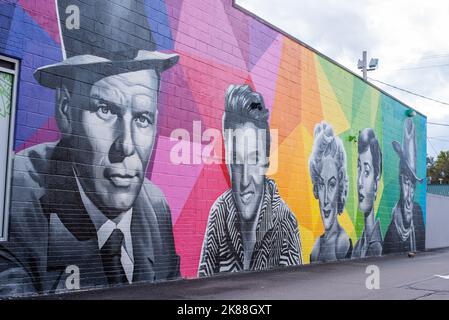 Un murale di celebrità appare sul lato di un muro di un edificio in Pennsylvania. Foto Stock