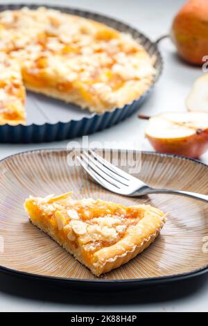 ancora vita di torta di frutta con mandorle Foto Stock