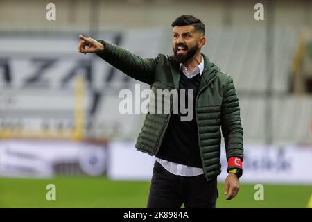 L'allenatore capo di Cercle, il Muslic, ha illustrato nel corso di una partita di calcio tra Cercle Brugge e Sporting Charleroi, venerdì 21 ottobre 2022 a Brugge, il giorno 14 della prima divisione del campionato belga della 'Jupiler Pro League' del 2022-2023. BELGA FOTO KURT DESPLENTER Foto Stock