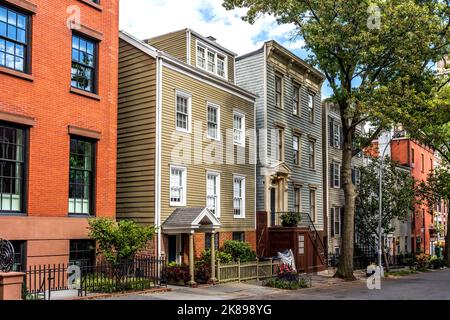 Pittoresche case in legno a Brooklyn Heights, New York City, USA Foto Stock