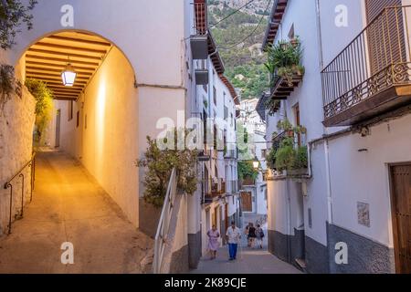 Via José Salcedo Cano, in Cazorla, provincia di Jaen, in Andalusia, Spagna. Foto Stock