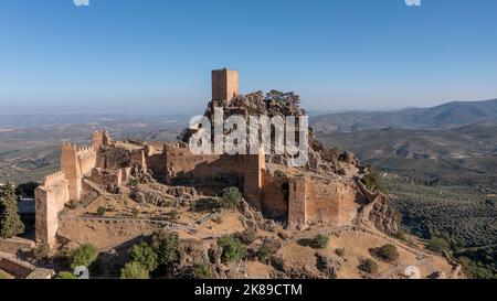 Rovine del castello, a la Iruela, Sierra de Cazorla, Andalusia, Spagna Foto Stock