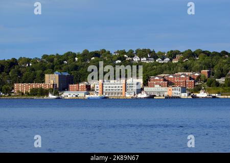 Centre for Ocean Ventures and Entrepreneurship (COVE) presso l'ex base della Guardia Costiera canadese Dartmouth su Parker Street (luglio 2022) Foto Stock