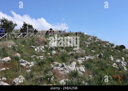 Massa Lubrense - Escursioni verso la cima di Monte Costanzo Foto Stock