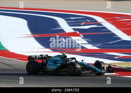 Austin, Vereinigte Staten. 21st Ott 2022. 21 ottobre 2022, circuito delle Americhe, Austin, FORMULA 1 ARAMCO UNITED STATES GRAND PRIX 2022, nella foto Sebastian Vettel (DEU), Aston Martin Aramco Cognizant Formula uno Team Credit: dpa/Alamy Live News Foto Stock