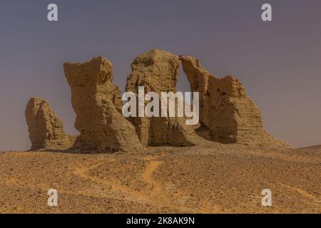 Rovine della vecchia città deserta Dongola, Sudan Foto Stock