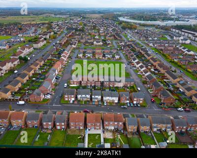 Veduta aerea della tenuta di alloggi a Garthamlock a Glasgow, Scozia, Regno Unito Foto Stock