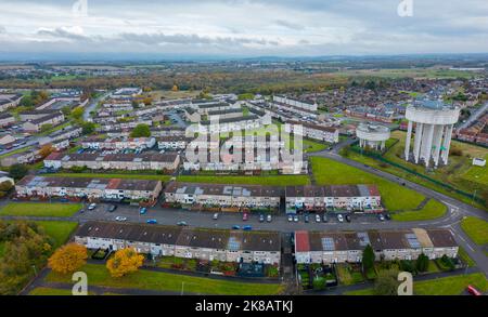 Veduta aerea della tenuta di alloggi a Garthamlock a Glasgow, Scozia, Regno Unito Foto Stock