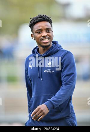 Plymouth Argyle avanti Niall Ennis (11) cammina e ispeziona il campo la partita della Sky Bet League 1 Bristol Rovers vs Plymouth Argyle al Memorial Stadium, Bristol, Regno Unito, 22nd ottobre 2022 (Foto di Stanley Kasala/News Images) a Bristol, Regno Unito il 10/22/2022. (Foto di Stanley Kasala/News Images/Sipa USA) Foto Stock