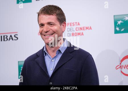 Roma, Italia. 22nd Ott 2022. Il regista Nicholas Stoller per il photo call del film 'Bros' durante il Festival di Roma. (Foto di Elena Vizzoca/Pacific Press) Credit: Pacific Press Media Production Corp./Alamy Live News Foto Stock