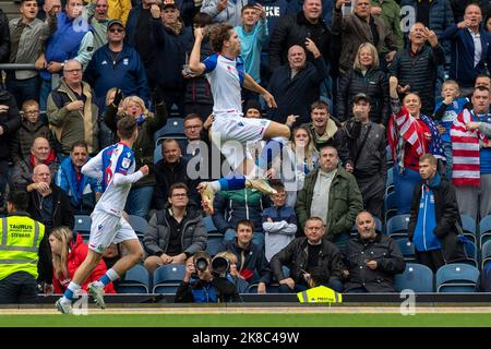 Blackburn, Regno Unito. 22nd ottobre 2022Sam il gallagher di Blackburn Rovers (9) celebra il suo obiettivo durante la partita del campionato Sky Bet tra Blackburn Rovers e Birmingham City a Ewood Park, Blackburn, sabato 22nd ottobre 2022. (Credit: Mike Morese | MI News) Credit: MI News & Sport /Alamy Live News Foto Stock