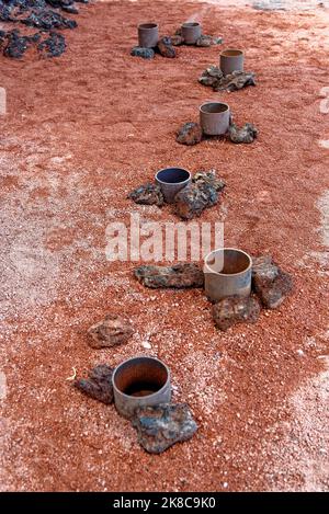 Bocca di vapore o geyser su Montanas del Fuego nel Parco Nazionale di Parque Nacional de Timanfaya, Lanzarote, Isole Canarie, Spagna - 20th settembre 2022 Foto Stock