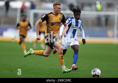 Newport, Regno Unito. 22nd Ott 2022. Il centro di Newport County è il luogo in cui fare una pausa. EFL Football League Two match, Newport County contro Colchester Utd alla Rodney Parade di Newport, Galles, sabato 22nd ottobre 2022. Questa immagine può essere utilizzata solo per scopi editoriali. Solo per uso editoriale, licenza richiesta per uso commerciale. pic by Credit: Andrew Orchard SPORTS photography/Alamy Live News Foto Stock