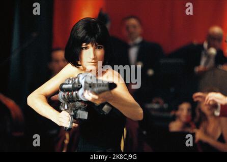 Alexandra Kamp Groeneveld Film: 2001: A Space Travesty (2000) personaggi: Dr.USCHI KUNSTLER regista: Goldstein 31 ottobre 2000 **AVVERTENZA** questa fotografia è solo per uso editoriale ed è copyright di CINEVENT e/o del fotografo assegnato dalla Film o dalla Production Company e può essere riprodotta solo da pubblicazioni in concomitanza con la promozione del film di cui sopra. È richiesto un credito obbligatorio per CINEVENT. Il fotografo deve essere accreditato anche quando è noto. Nessun uso commerciale può essere concesso senza autorizzazione scritta da parte della Film Company. Foto Stock