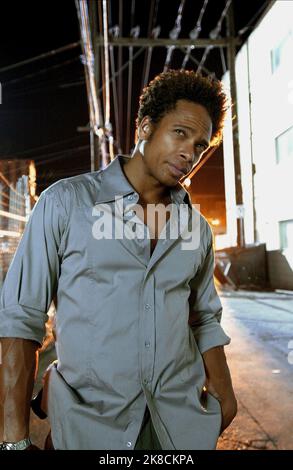 Gary Dourdan Film: CSI: Crime Scene Investigation; C.S.I.: Crime Scene Investigation (serie TV) USA/CAN 2000-2015, / Alter Titel: 'CSI - Las Vegas' 06 Ottobre 2000 **AVVERTENZA** questa fotografia è solo per uso editoriale ed è copyright di CBS e/o del fotografo assegnato dalla Film o dalla Production Company e può essere riprodotta solo da pubblicazioni in concomitanza con la promozione del film di cui sopra. È richiesto un credito obbligatorio a CBS. Il fotografo deve essere accreditato anche quando è noto. Nessun uso commerciale può essere concesso senza autorizzazione scritta da parte della Film Company. Foto Stock