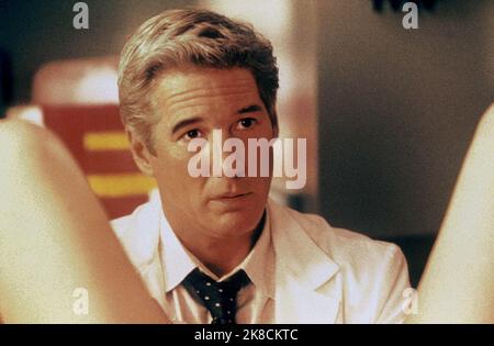 Richard Gere Film: Dr. T e le donne (2000) personaggi: Dr. T regista: Robert Altman 12 settembre 2000 **AVVERTENZA** questa fotografia è solo per uso editoriale ed è copyright di 20th CENTURY FOX e/o del fotografo assegnato dalla Film o dalla Società di produzione e può essere riprodotta solo da pubblicazioni in concomitanza con la promozione del film di cui sopra. È richiesto un credito obbligatorio a 20th CENTURY FOX. Il fotografo deve essere accreditato anche quando è noto. Nessun uso commerciale può essere concesso senza autorizzazione scritta da parte della Film Company. Foto Stock