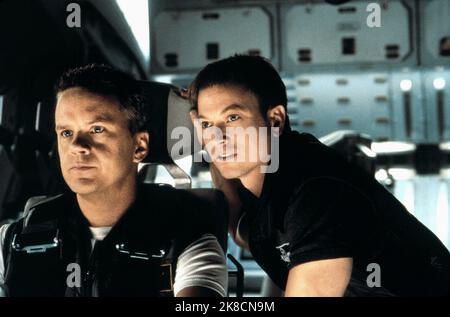 Tim Robbins & Gary Sinise Film: Missione su Marte (USA 2000) personaggi: Woody Blake & regista: Brian De Palma 06 marzo 2000 **AVVERTENZA** questa fotografia è solo per uso editoriale ed è copyright delle IMMAGINI TOUCHSTONE e/o del fotografo assegnato dalla Film o dalla Production Company e può essere riprodotta solo da pubblicazioni in concomitanza con la promozione del film di cui sopra. È richiesto un credito obbligatorio per LE FOTO DI TOUCHSTONE. Il fotografo deve essere accreditato anche quando è noto. Nessun uso commerciale può essere concesso senza autorizzazione scritta da parte della Film Company. Foto Stock