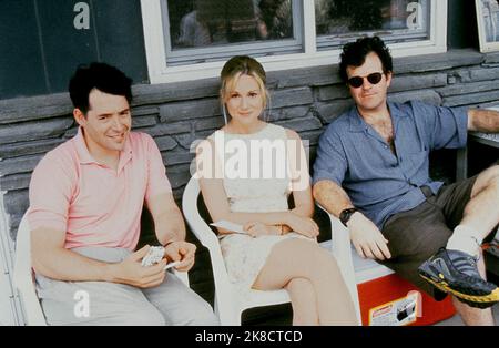 Matthew Broderick, Laura Linney & Kenneth Lonergan Film: You CAN Count on Me (USA 2000) personaggi: Brian Everett,Samantha 'Sammy' Prescott & Ron regista: Kenneth Lonergan 21 gennaio 2000 **AVVERTENZA** questa fotografia è solo per uso editoriale ed è copyright di CAPPA PRODUCTION e/o del fotografo assegnato dalla Film o dalla Production Company e può essere riprodotta solo da pubblicazioni in concomitanza con la promozione del film di cui sopra. È richiesto un credito obbligatorio per LA PRODUZIONE DI CAPPA. Il fotografo deve essere accreditato anche quando è noto. Nessun uso commerciale può essere concesso senza writ Foto Stock