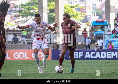 Salvador, Brasile. 22nd Ott 2022. Nella foto, il gioco tra Bahia x Vila Nova, Campeonato Brasileiro Serie B 2022, tenuto a Estádio da Arena Fonte Nova, a Salvador (BA), questo Sabato (22). Credit: Márcio Roberto/FotoArena/Alamy Live News Foto Stock