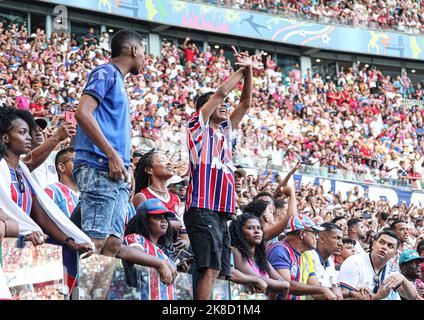 Salvador, Brasile. 22nd Ott 2022. Nella foto, il gioco tra Bahia x Vila Nova, Campeonato Brasileiro Serie B 2022, tenuto a Estádio da Arena Fonte Nova, a Salvador (BA), questo Sabato (22). Credit: Márcio Roberto/FotoArena/Alamy Live News Foto Stock