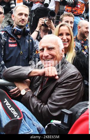 Dietrich MATESCHITZ, CEO di Red Bull con Marion FEICHTNER, partner. SPIELBERG, Austria. 03rd luglio, 2016. Red Bull Ring, ?sterreich Ring, Formula uno, F1, GRAN Premio D'AUSTRIA, Grosser Preis von OESTERREICH, GP d'Autriche, Motorsport, - storico evento BMW M1 con ex F1 piloti alla guida, - Honorarpflichtiges Foto, tassa responsabile immagine, Copyright ? ATP Schuhmann Alexander ( Schuhmann Alexander /ATP/SPP) Credit: SPP Sport Press Photo. /Alamy Live News Foto Stock