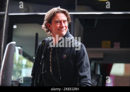 Birmingham, Regno Unito. 23rd Ott 2022. Thomas Frank manager di Brentford davanti alla partita della Premier League Aston Villa vs Brentford a Villa Park, Birmingham, Regno Unito, 23rd ottobre 2022 (Foto di Gareth Evans/News Images) a Birmingham, Regno Unito il 10/23/2022. (Foto di Gareth Evans/News Images/Sipa USA) Credit: Sipa USA/Alamy Live News Foto Stock