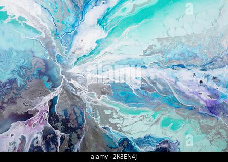 Sfondo di pittura astratto in un squisito colore blu chiaro. Pittura acrilica fluida astratta. Arte moderna. Sfondo astratto blu marmorizzato. Acrilico Foto Stock