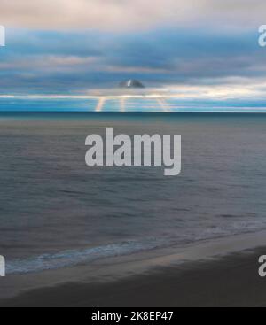 UFO sull'Oceano Atlantico appena fuori Myrtle Beach Foto Stock