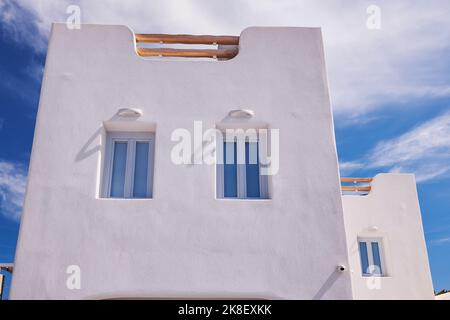 Casa Bianca a Imerovigli Village - Santorini, Grecia - architettura, pulito, minimo Foto Stock