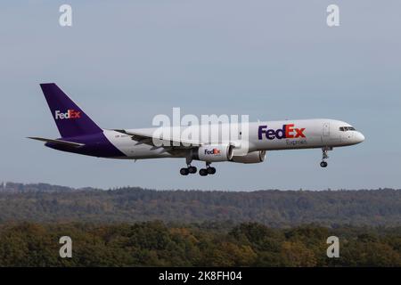 N917FD Boeing 757 FedEx Federal Express Cargo Aircraft Colonia Bonn Aeroporto 12/10/2022 EDDK CGN Foto Stock