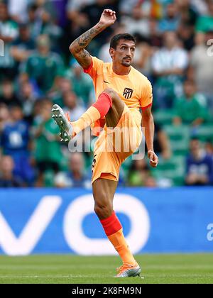 Stefan Savic di Atletico de Madrid durante la partita la Liga tra Real Betis e Atletico de Madrid giocata allo stadio Benito Villamarin il 23 ottobre 2022 a Siviglia, Spagna. (Foto di Antonio Pozo / PRESSIN) Foto Stock