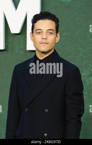 Rami Malek ha fotografato durante la prima europea di AMSTERDAM tenutasi a Odeon Luxe Leicester Square , Londra mercoledì 21 settembre 2022 . Foto di Julie Edwards. Foto Stock