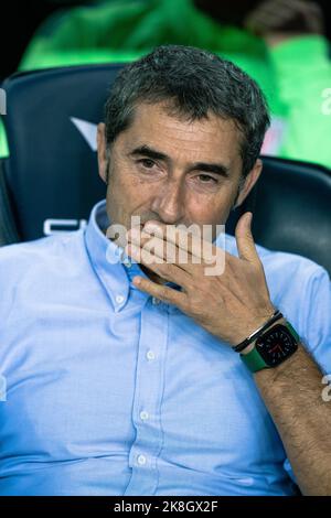 Barcellona, Spagna, 23, ottobre 2022. Spagna-Calcio-Liga Santander FC Barcellona / Athletic Club. Ernesto Valverde (Coach principale) Credit: Joan G/Alamy Live News Foto Stock