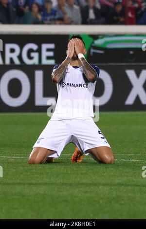 Bergamo, Italia. 23rd Ott 2022. Matias Vecchio della SS Lazio reagisce durante Atalanta BC vs SS Lazio, calcio italiano Serie A match a Bergamo, Italy, October 23 2022 Credit: Independent Photo Agency/Alamy Live News Foto Stock