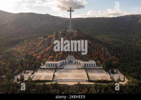 Valle dei caduti - Un memoriale dedicato alle vittime della guerra civile spagnola e situato nella Sierra de Guadarrama, vicino a Madrid. Foto Stock