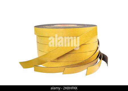 Striscia in schiuma di neoprene CR con nastro adesivo a un solo lato.  Nastro isolante in gomma schiuma CR adesivo resistente su un solo lato Foto  stock - Alamy