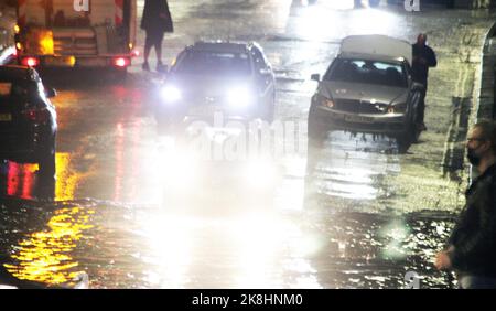 Londra ha allagato il 23/10/2022 domenica. Questo è uno dei sottopassaggi che è stato inondato in Acton West London 23/10/2022 blitz foto Foto Stock