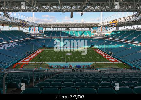 Domenica 23 ottobre 2022; Miami Gardens, Florida USA; Una vista generale dello stadio prima di una partita della NFL tra i Miami Dolphins e Pittsburgh St Foto Stock