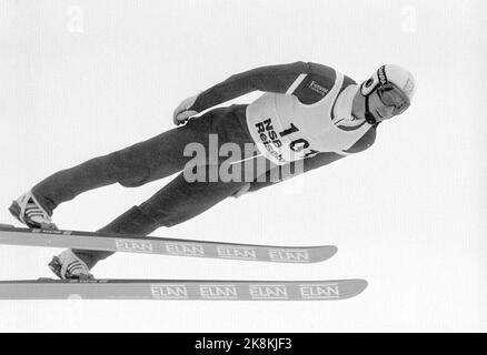 Vang 19860201 Nm in salto. Per Morten Olsrud in azione. Foto: Bjørn Sigurdsøn / NTB Foto Stock