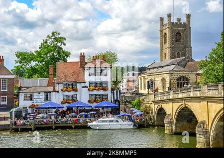 18th ° secolo The Angel on the Bridge Pub, Hart Street, Henley-on-Thames, Oxfordshire, Inghilterra, Regno Unito Foto Stock