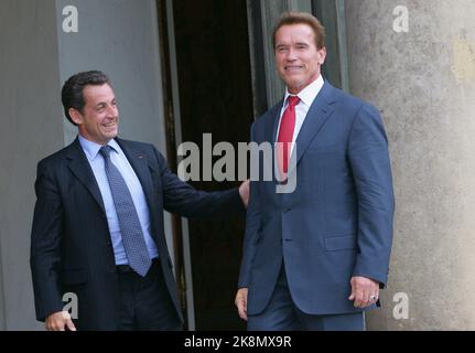 Incontro tra il presidente francese Nicolas Sarkozy e il governatore della California Arnold Scharzenegger al Palazzo dell'Eliseo di Parigi. 25 giugno 2007 Foto Stock